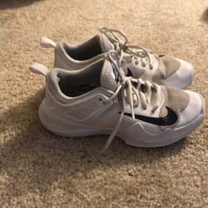 White Nike Volleyball Shoes Size 7